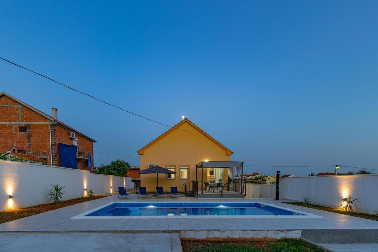 Villa Family And Friends Private Heated Pool With Jacuzzi Zára