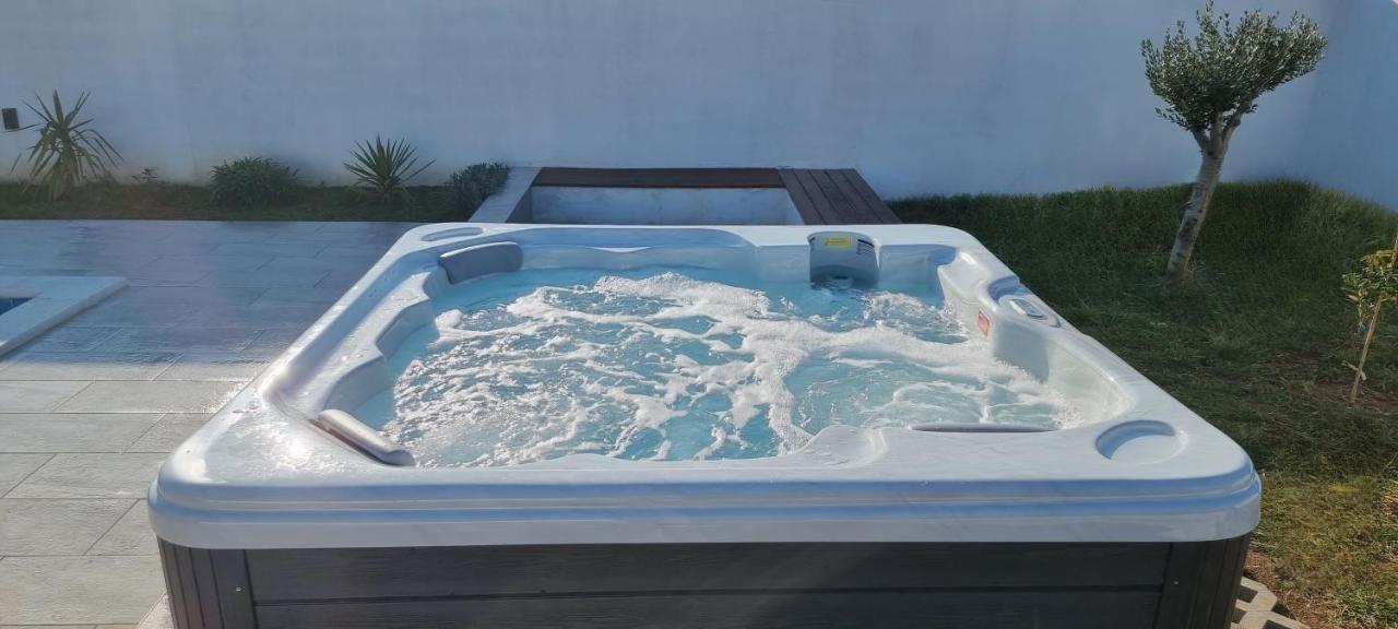 Family And Friends Private Heated Pool With Jacuzzi Zára