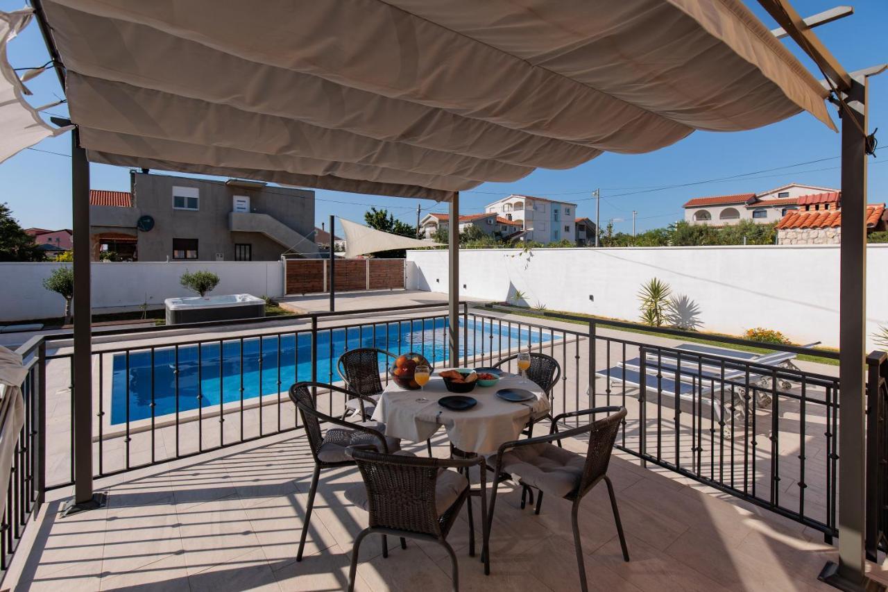 Villa Family And Friends Private Heated Pool With Jacuzzi Zára