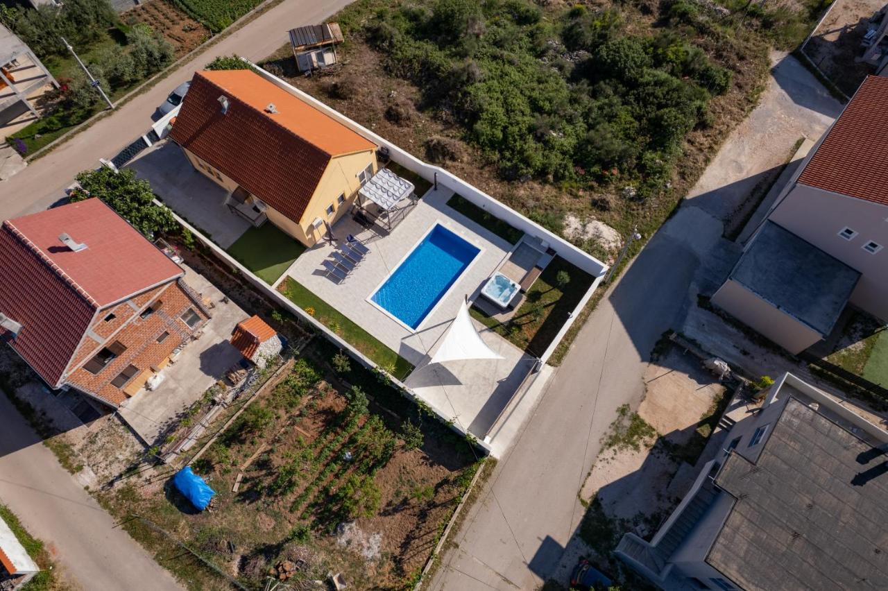 Family And Friends Private Heated Pool With Jacuzzi Villa Zadar